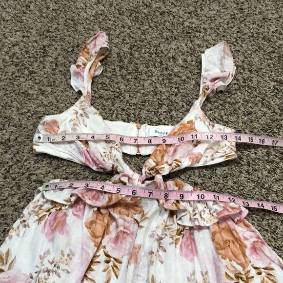 Sweet Pot Mini Dress Size US 2 AU 6 White Floral Ruffle Cut Out Fit and Flare - Picture 7 of 8